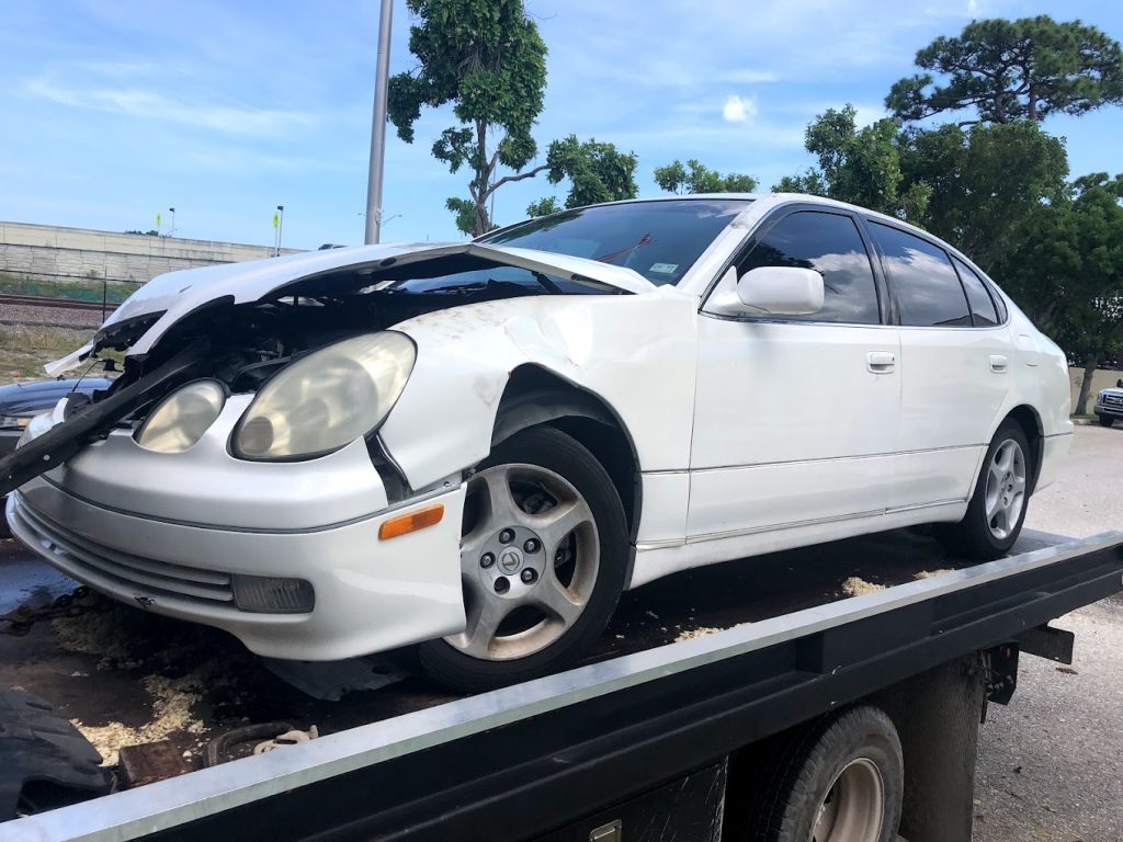 We Buy Wrecked Cars For Cash